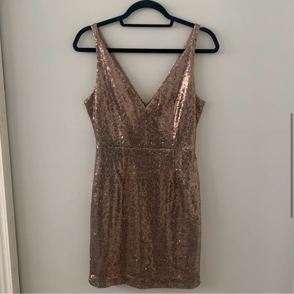 Lulus Sequin Dress EUC - Picture 4 of 9